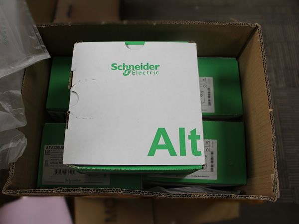 Schneider Electric ATV320U07M2C